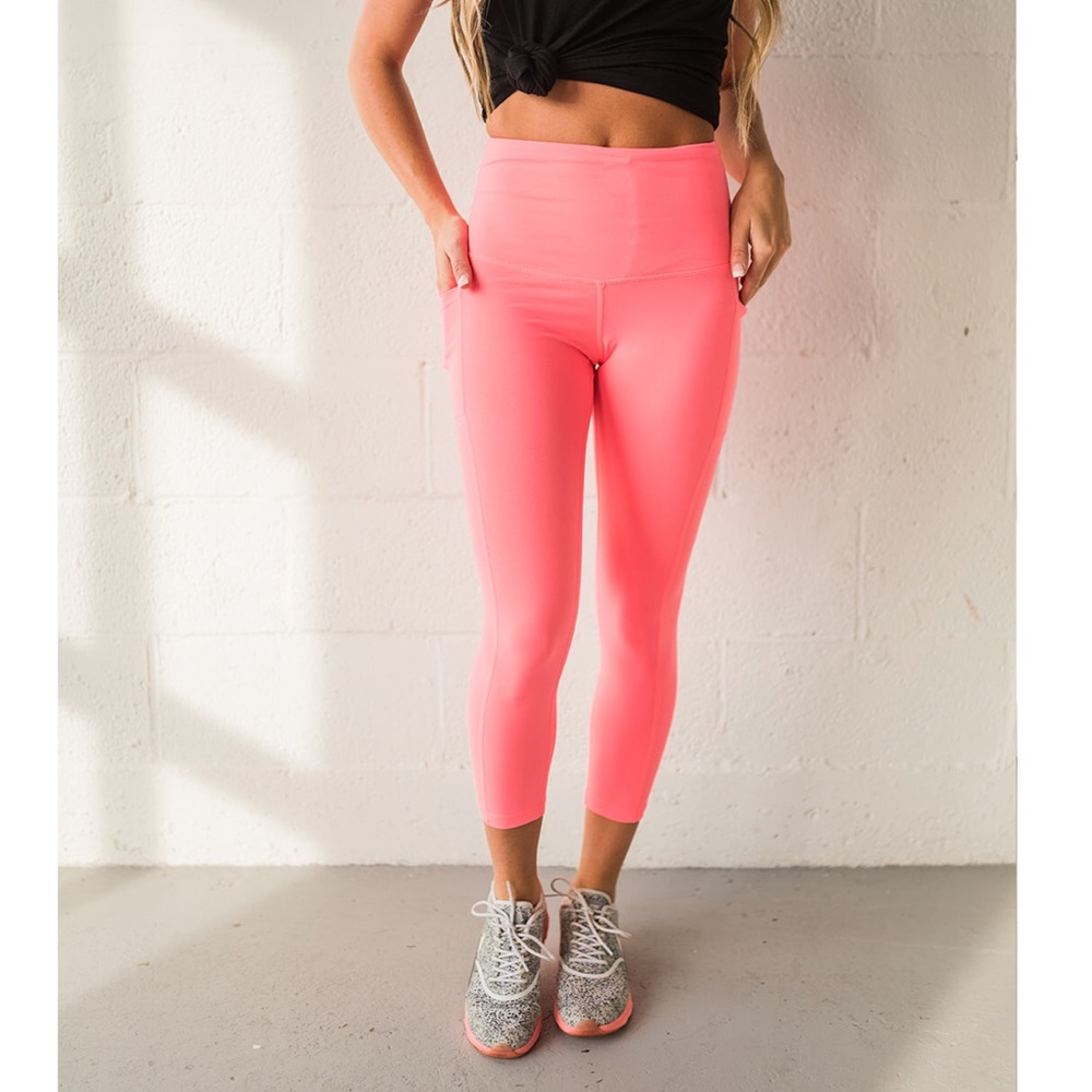 Coral pink cropped leggings